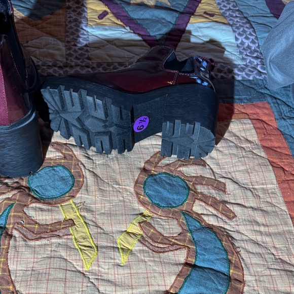 Soda Maroon Ankle Boots 6.5 - Picture 4 of 5